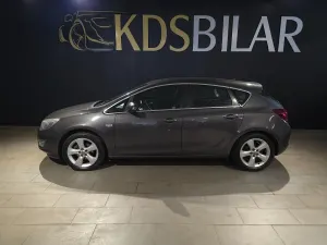 Opel Astra 2011